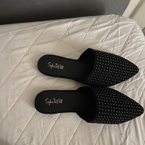 12w flats worn a few time in brand new condition